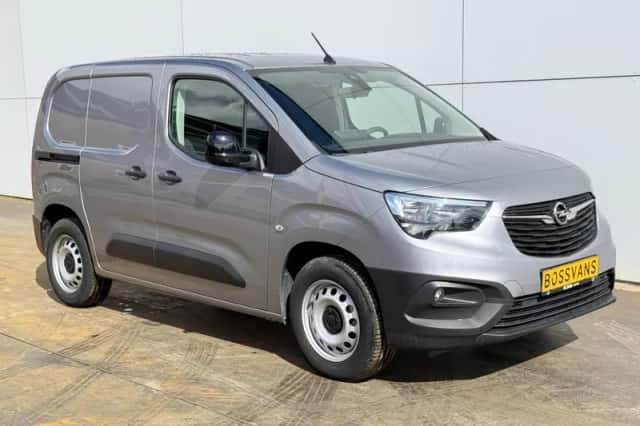 Opel Combo (2022) thumbnail 3