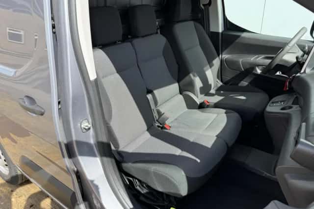 Opel Combo (2022) thumbnail 6