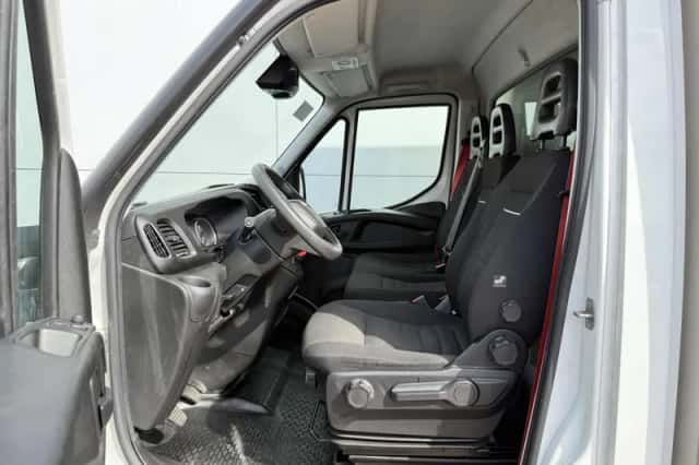 Iveco Daily (2023) thumbnail 5