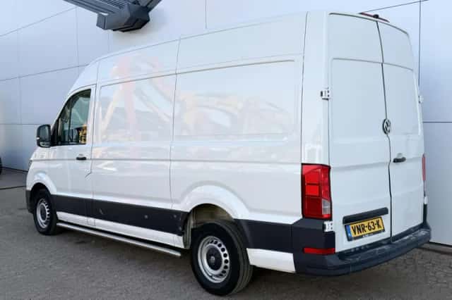 Volkswagen Crafter (2017) thumbnail 2