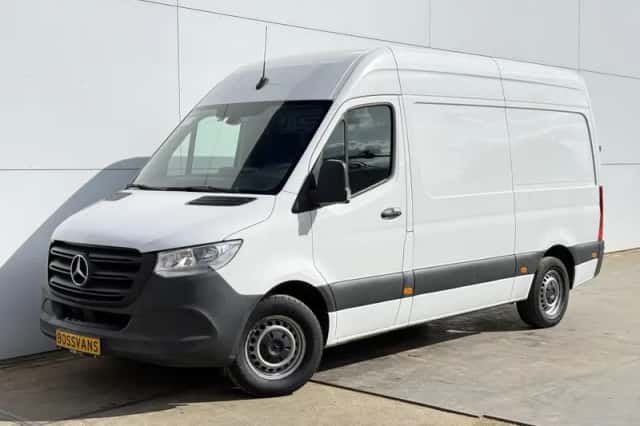 Mercedes-Benz Sprinter (2022) thumbnail 1