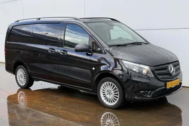 Mercedes-Benz eVito (2023) thumbnail 4