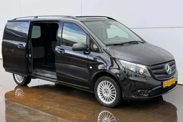 Mercedes-Benz eVito (2023) thumbnail 5