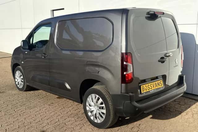 Peugeot Partner (2021) thumbnail 2