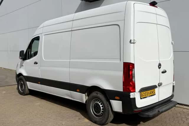 Mercedes-Benz eSprinter (2022) thumbnail 3