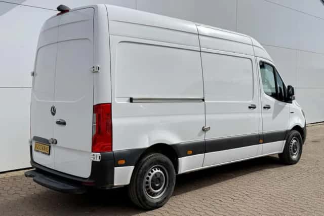 Mercedes-Benz eSprinter (2022) thumbnail 4