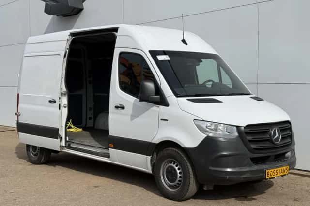 Mercedes-Benz eSprinter (2022) thumbnail 6
