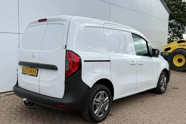 Mercedes-Benz Citan (2022) thumbnail 3