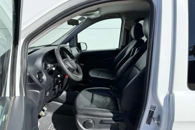 Mercedes-Benz Vito (2022) thumbnail 6