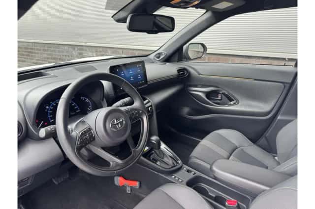 Toyota Yaris Cross (2022) thumbnail 5