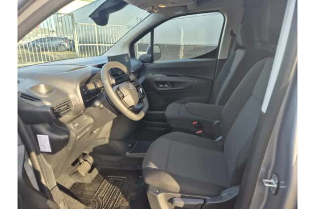 Toyota ProAce City (2024) thumbnail 6