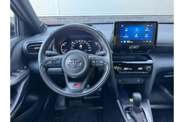 Toyota Yaris Cross (2024) thumbnail 6