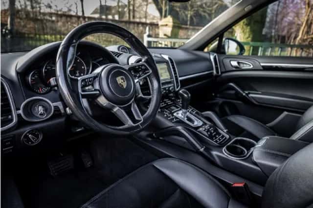 Porsche Cayenne (2016) thumbnail 5