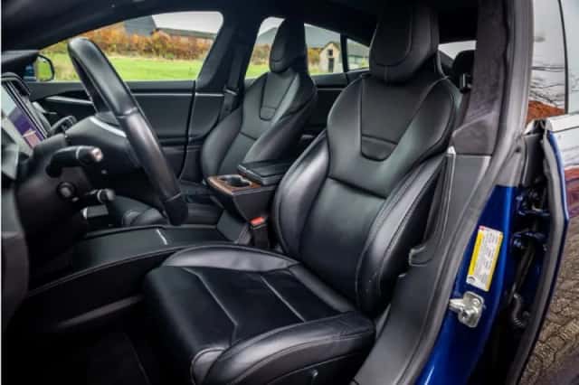 Tesla Model S (2017) thumbnail 6