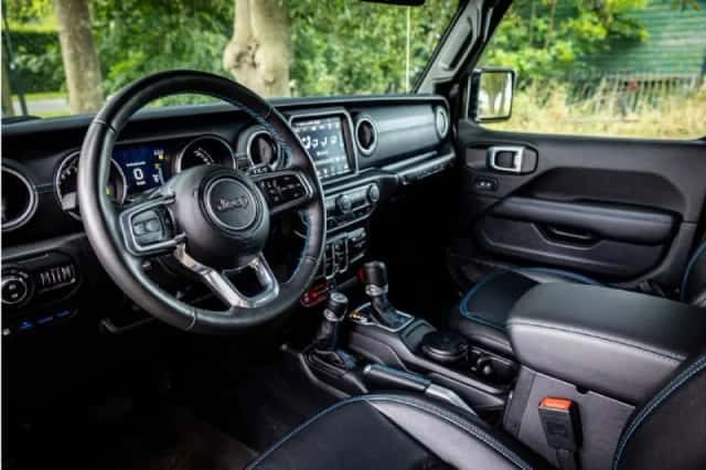 Jeep Wrangler (2023) thumbnail 5