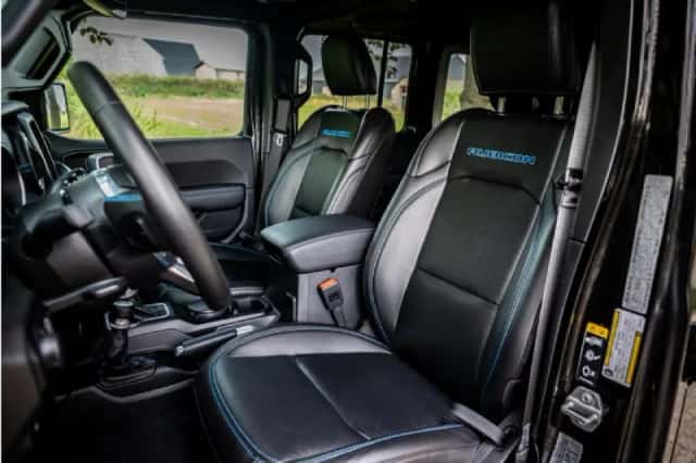Jeep Wrangler (2023) thumbnail 6