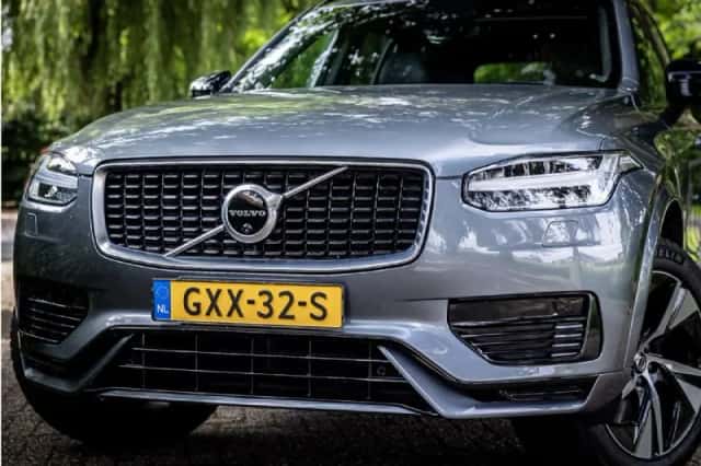 Volvo XC90 (2020) thumbnail 2