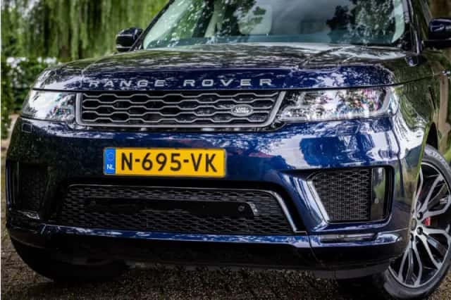 Land Rover Range Rover Sport (2022) thumbnail 2
