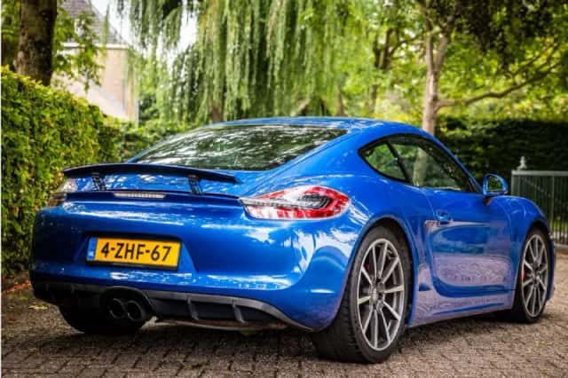 Porsche Cayman (2015) thumbnail 4