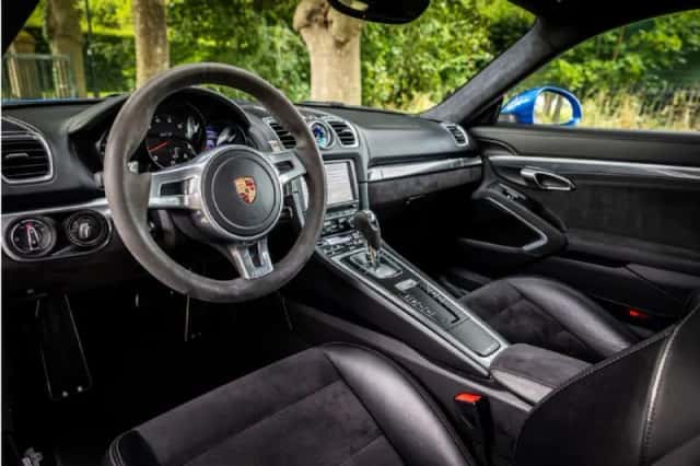 Porsche Cayman (2015) thumbnail 5
