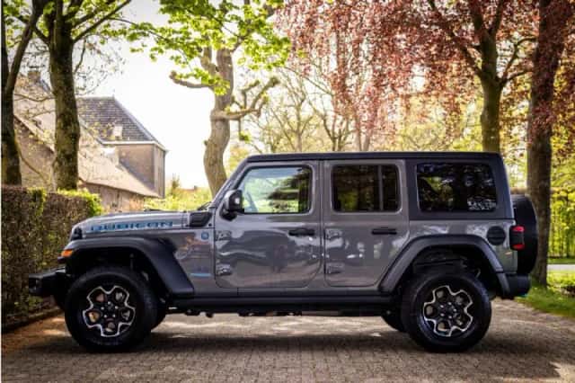 Jeep Wrangler (2022) thumbnail 3