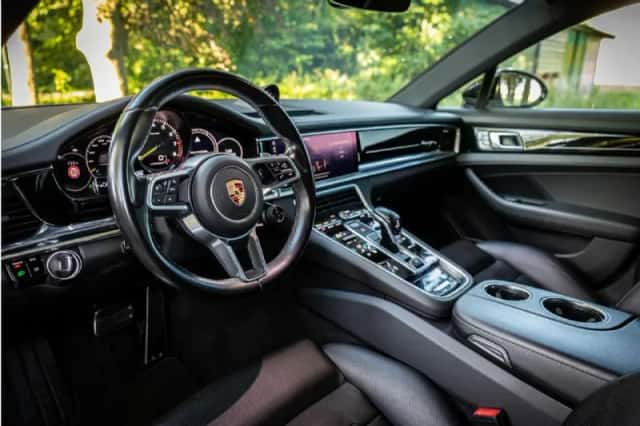 Porsche Panamera (2020) thumbnail 4