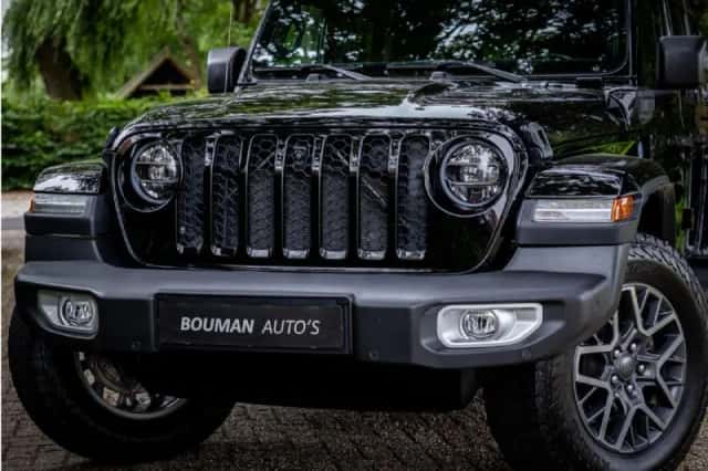 Jeep Wrangler (2022) thumbnail 2