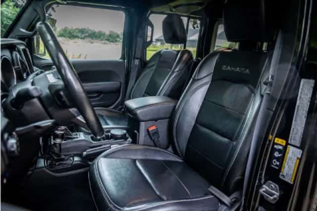 Jeep Wrangler (2022) thumbnail 6