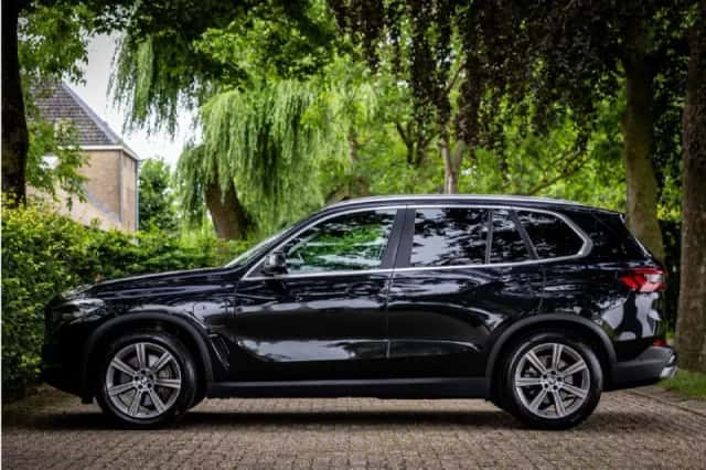 BMW X5 (2021) thumbnail 3