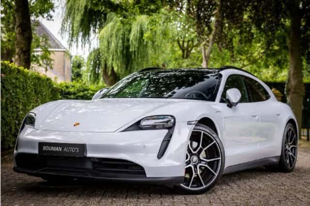 Porsche Taycan Sport Turismo (2022) thumbnail 1
