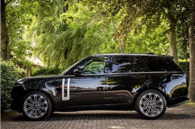 Land Rover Range Rover (2022) thumbnail 3