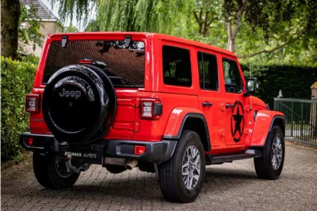 Jeep Wrangler (2021) thumbnail 4
