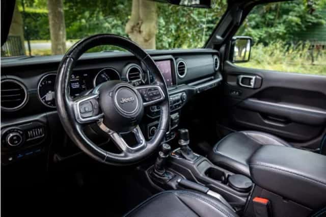 Jeep Wrangler (2021) thumbnail 5