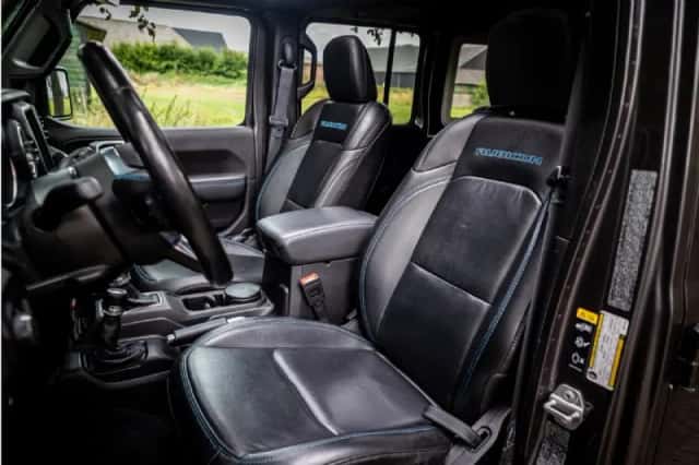 Jeep Wrangler (2021) thumbnail 6