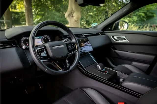 Land Rover Range Rover Velar (2025) thumbnail 5