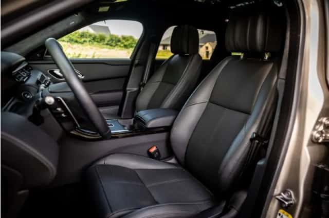 Land Rover Range Rover Velar (2025) thumbnail 6