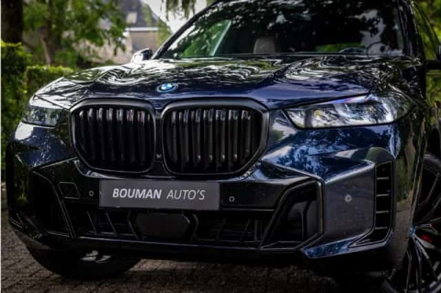 BMW X5 (2024) thumbnail 2