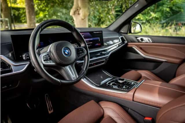 BMW X5 (2024) thumbnail 5