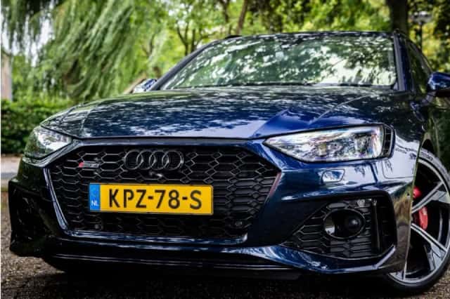 Audi A4 (2022) thumbnail 2