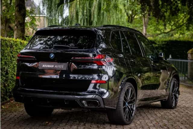 BMW X5 (2023) thumbnail 4