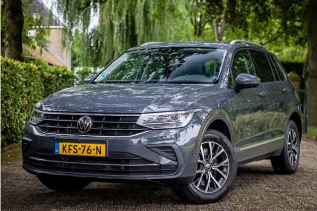 Volkswagen Tiguan (2022) thumbnail 1