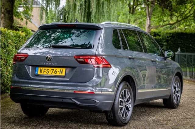 Volkswagen Tiguan (2022) thumbnail 4