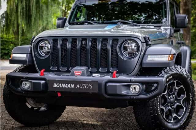 Jeep Wrangler (2022) thumbnail 2