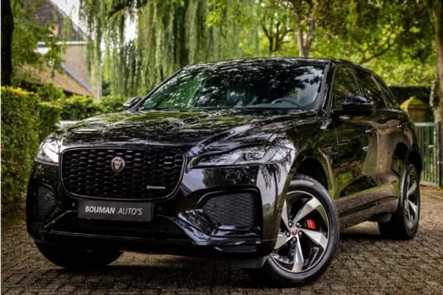 Jaguar F-Pace (2023) thumbnail 1