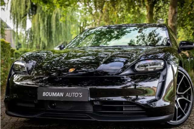 Porsche Taycan Sport Turismo (2023) thumbnail 2