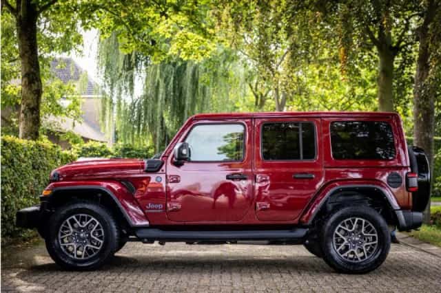 Jeep Wrangler (2021) thumbnail 3
