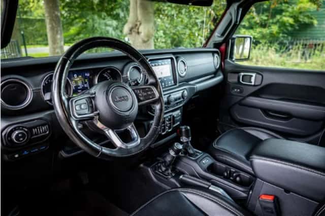 Jeep Wrangler (2021) thumbnail 5