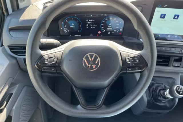 Volkswagen Transporter (2025) thumbnail 6
