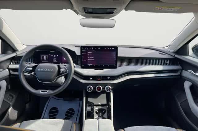 Škoda Superb (2025) thumbnail 5