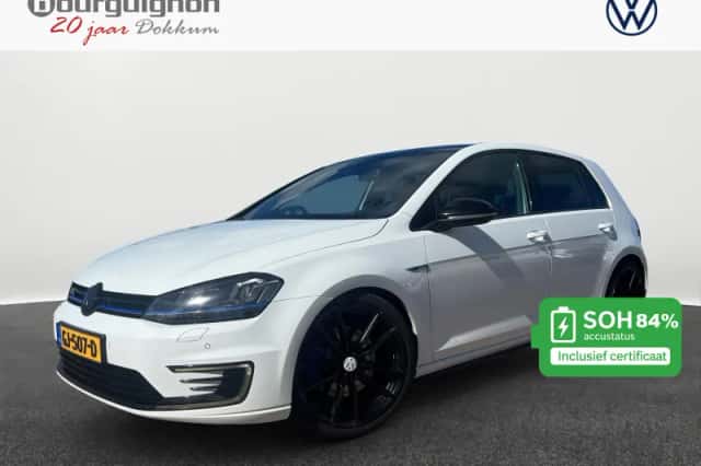 Volkswagen Golf (2015) thumbnail 1